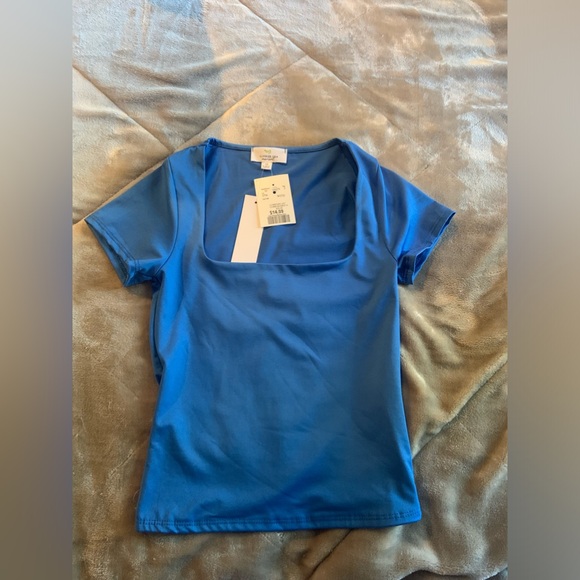 Blue tee - Picture 1 of 2